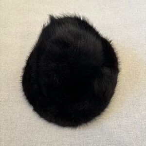 Gorgeous Vintage Steen and Wright Furriers Black Bucket Fur Hat